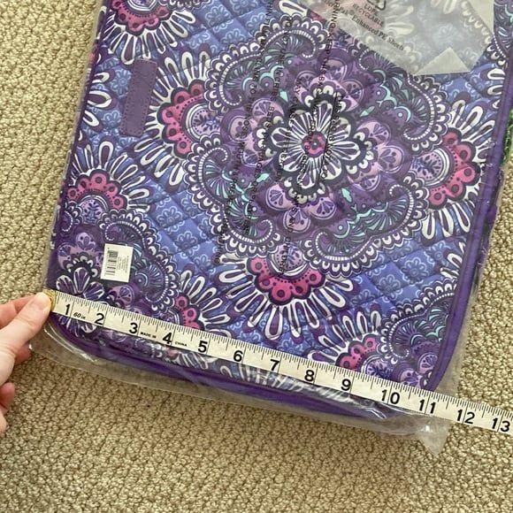 NEW Vera Bradley Floral Laptop Sleeve in Lilac Tapestry RARE SEALED - Picture 3 of 7